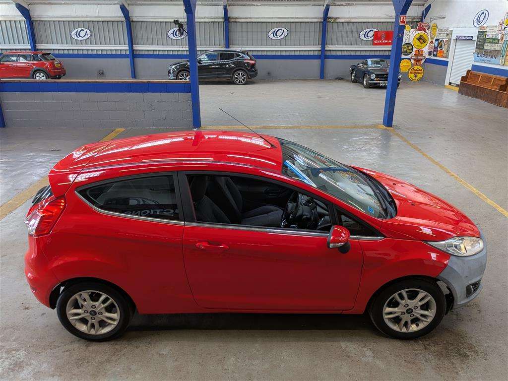 <p>2015 FORD FIESTA ZETEC</p>