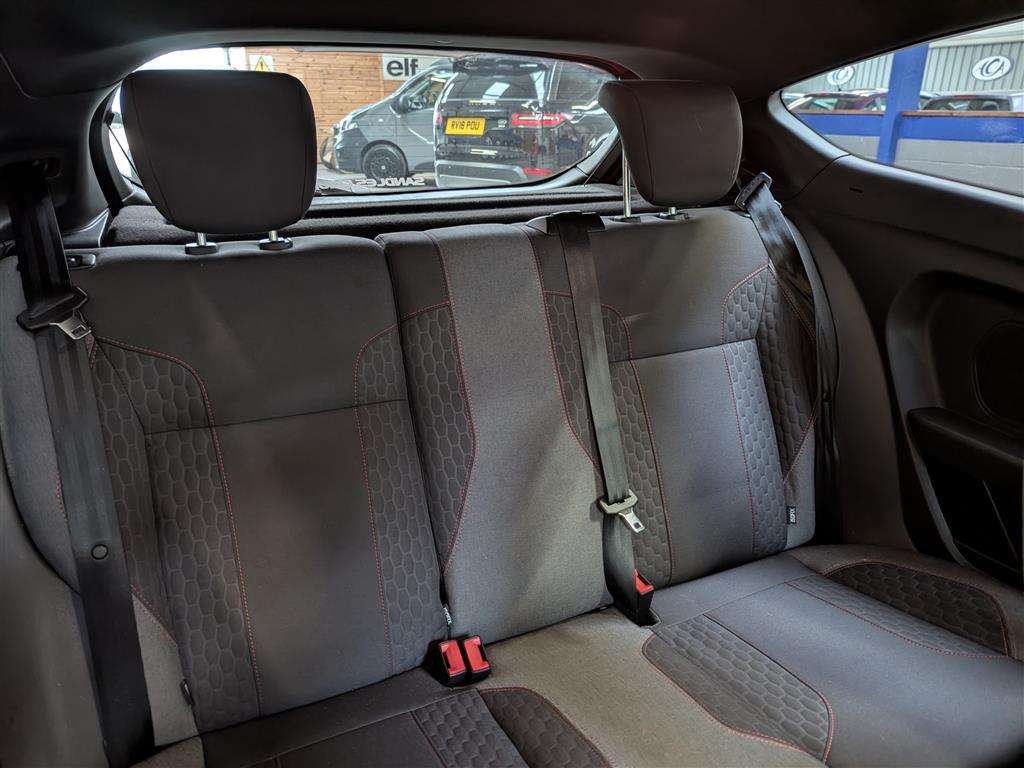 <p>2016 FORD FIESTA ST-LINE</p>