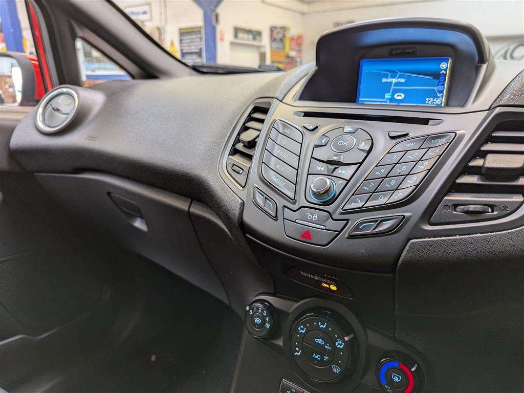 <p>2016 FORD FIESTA ST-LINE</p>