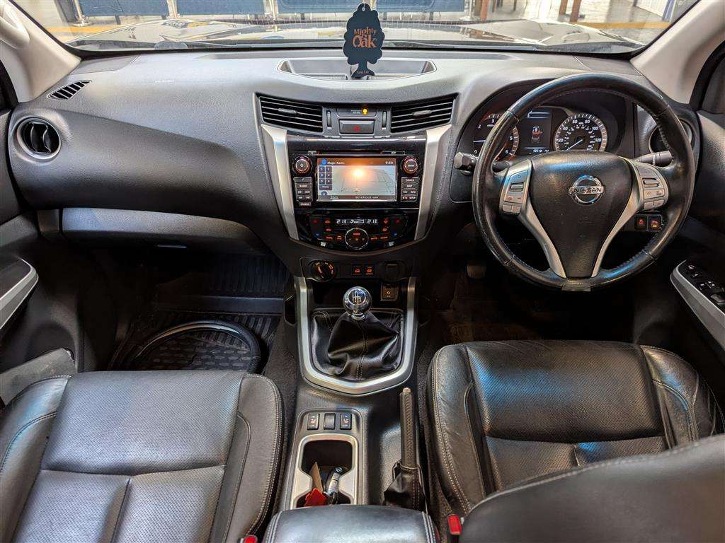 <p>2016 NISSAN NP300 NAVARA TEKNA DCI</p>