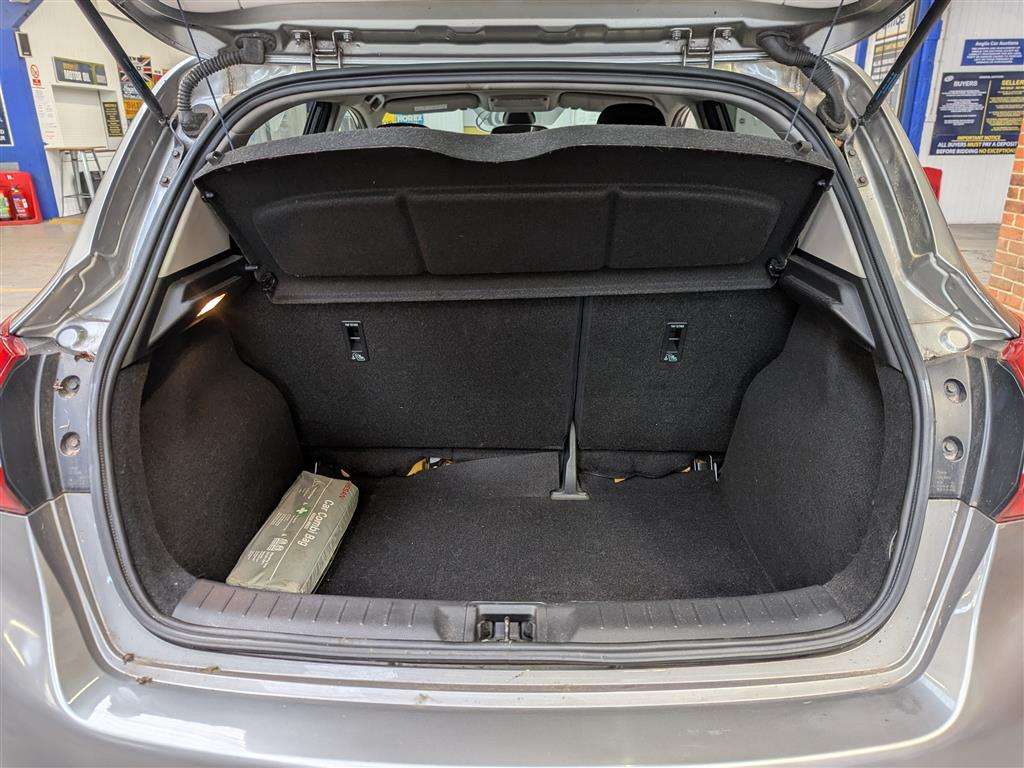 <p>2015 NISSAN PULSAR N-TEC DIG-T</p>