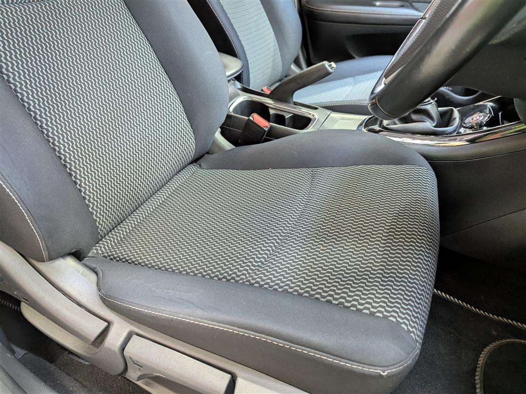 <p>2015 NISSAN PULSAR N-TEC DIG-T</p>