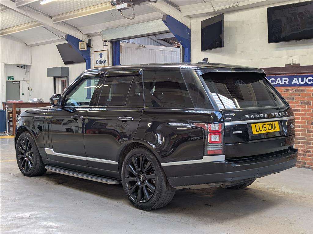 <p>2015 LAND ROVER RANGE ROVER AUTO-B SDV8 A</p>