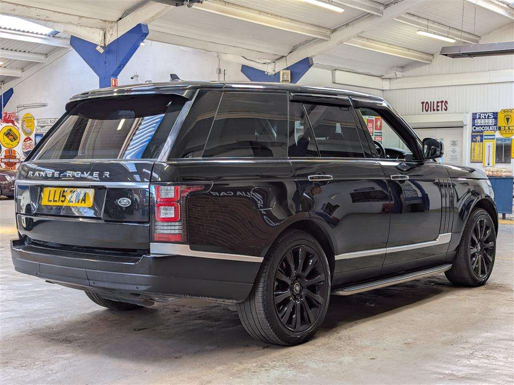 <p>2015 LAND ROVER RANGE ROVER AUTO-B SDV8 A</p>