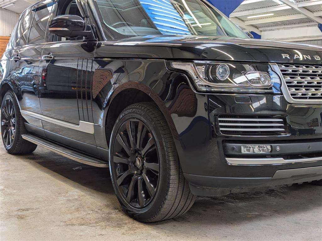 <p>2015 LAND ROVER RANGE ROVER AUTO-B SDV8 A</p>