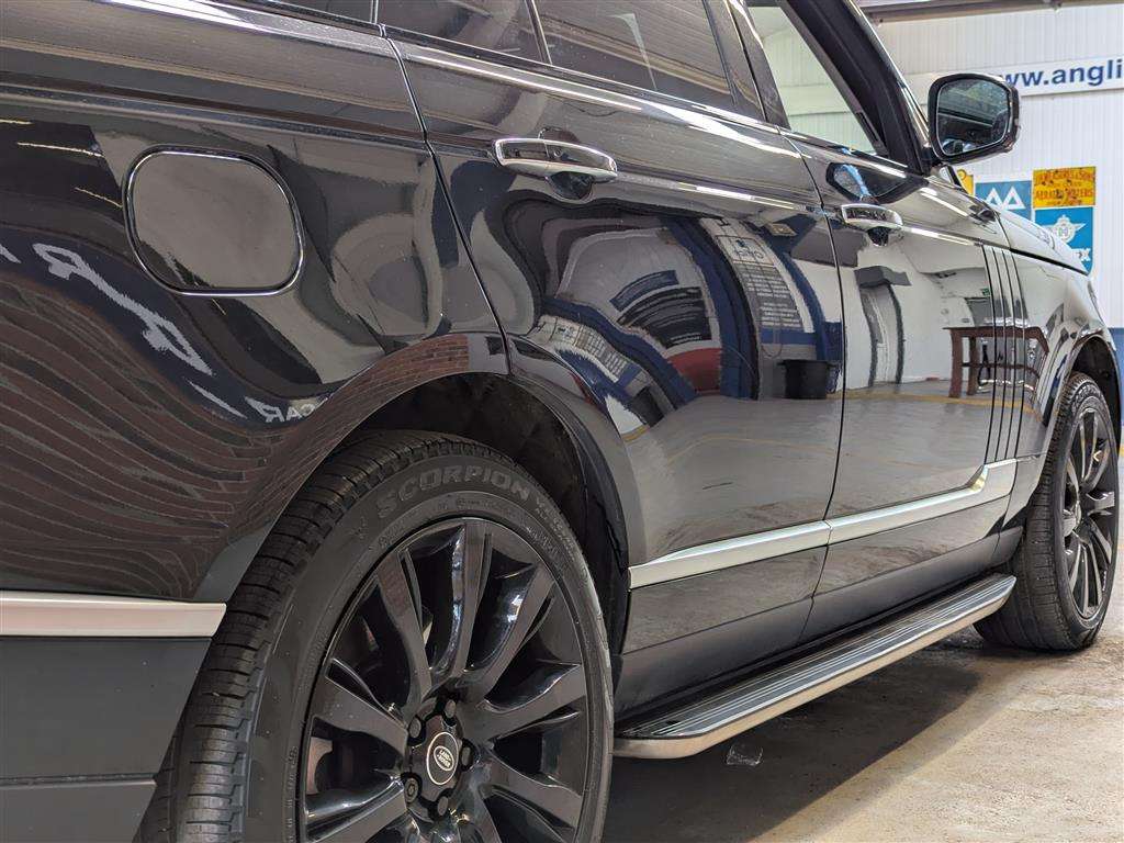 <p>2015 LAND ROVER RANGE ROVER AUTO-B SDV8 A</p>