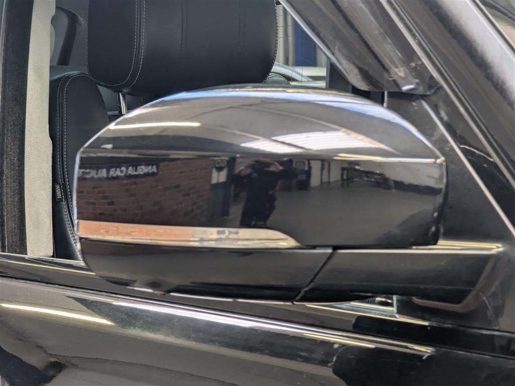 <p>2015 LAND ROVER RANGE ROVER AUTO-B SDV8 A</p>