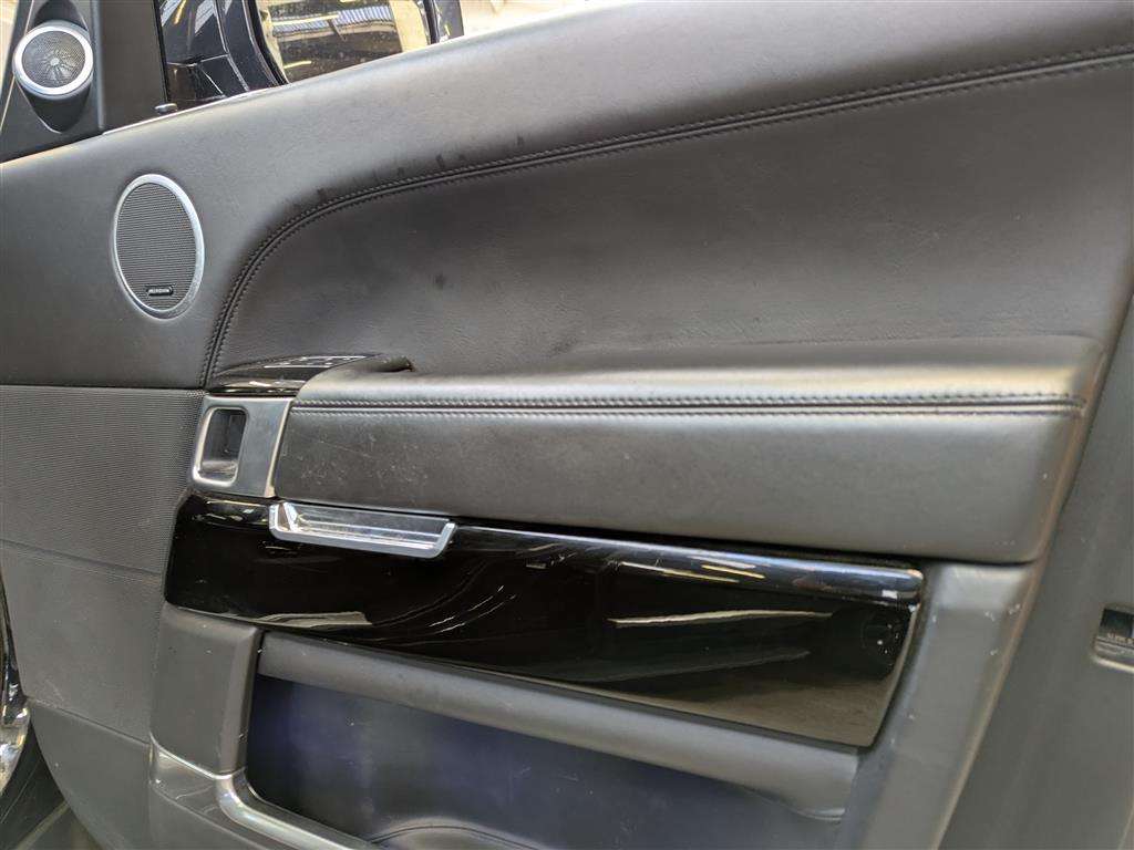 <p>2015 LAND ROVER RANGE ROVER AUTO-B SDV8 A</p>