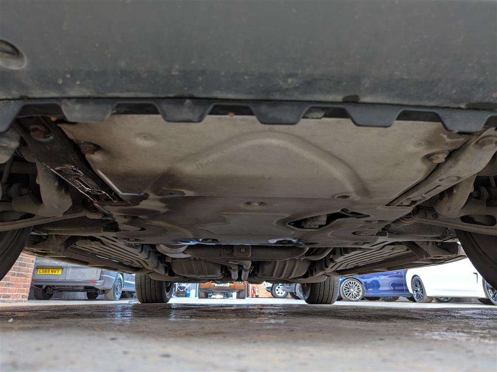 <p>2015 LAND ROVER RANGE ROVER AUTO-B SDV8 A</p>