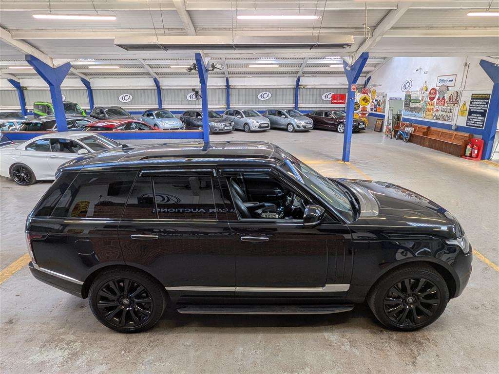 <p>2015 LAND ROVER RANGE ROVER AUTO-B SDV8 A</p>