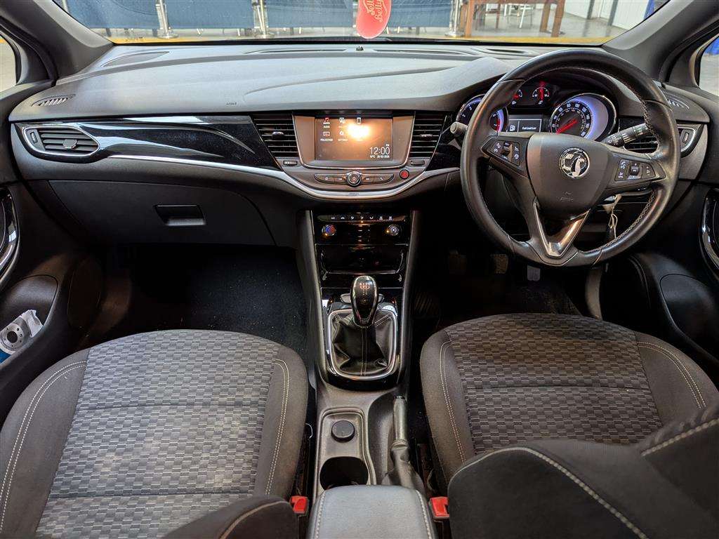 <p>2016 VAUXHALL ASTRA SRI</p>
