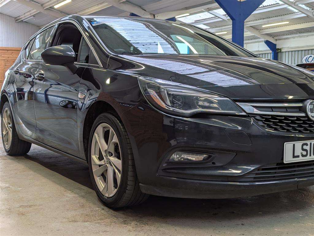 <p>2016 VAUXHALL ASTRA SRI</p>