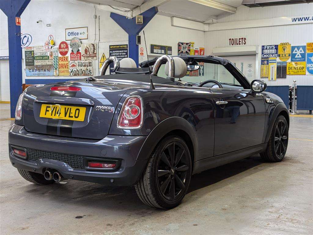 <p>2014 MINI MINI ROADSTER COOPER S</p>