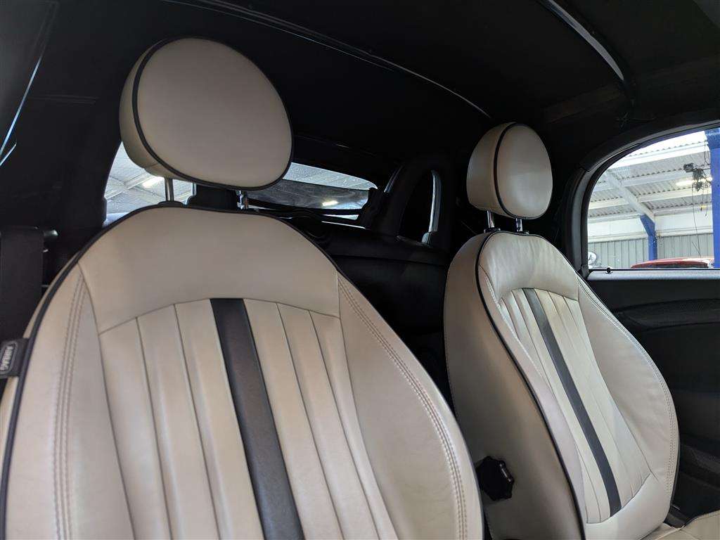 <p>2014 MINI MINI ROADSTER COOPER S</p>