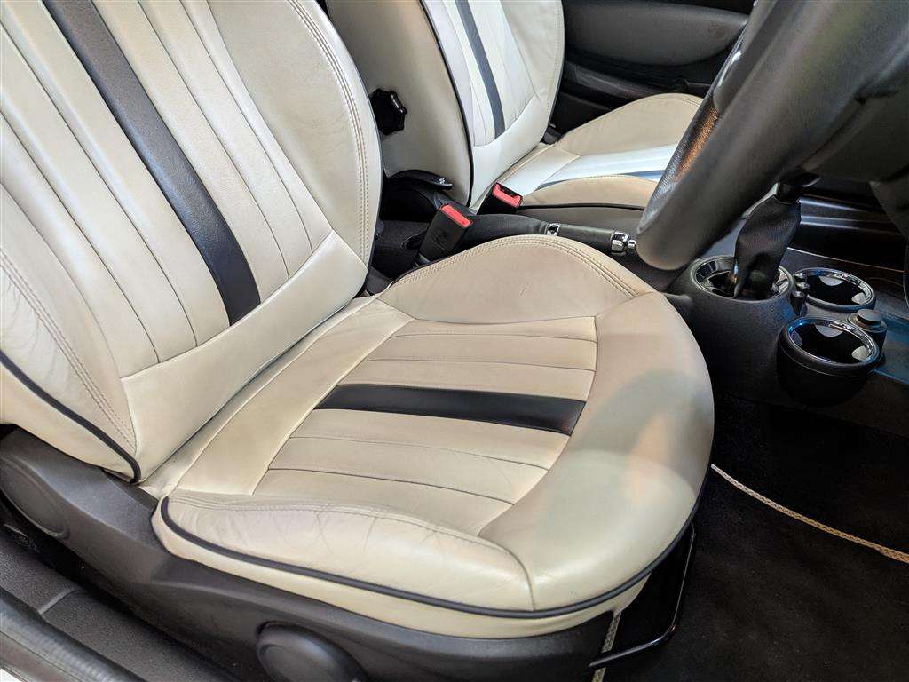 <p>2014 MINI MINI ROADSTER COOPER S</p>