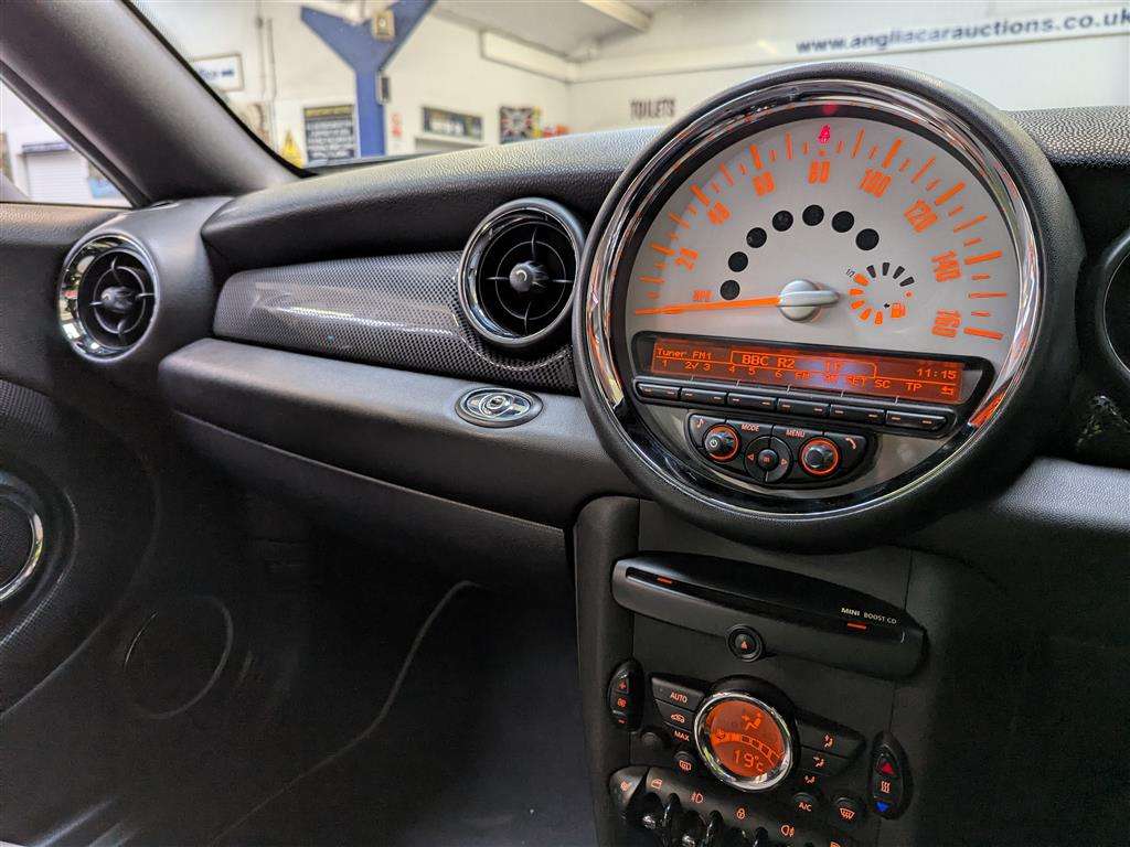 <p>2014 MINI MINI ROADSTER COOPER S</p>