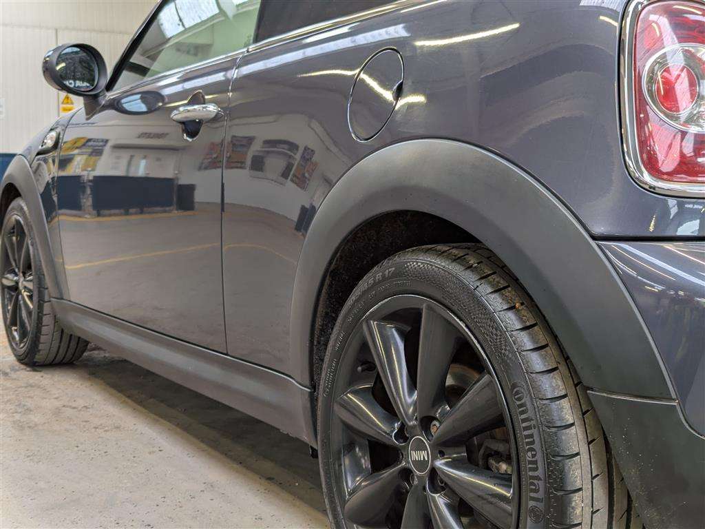 <p>2014 MINI MINI ROADSTER COOPER S</p>