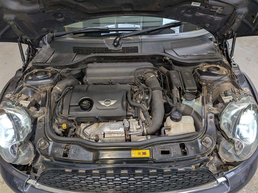 <p>2014 MINI MINI ROADSTER COOPER S</p>