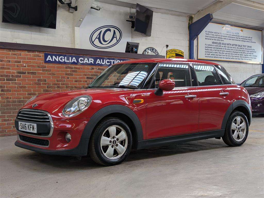 <p>2016 MINI ONE D</p>