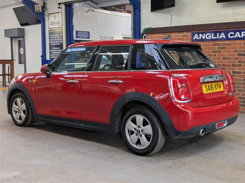 <p>2016 MINI ONE D</p>