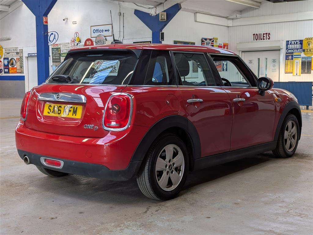 <p>2016 MINI ONE D</p>