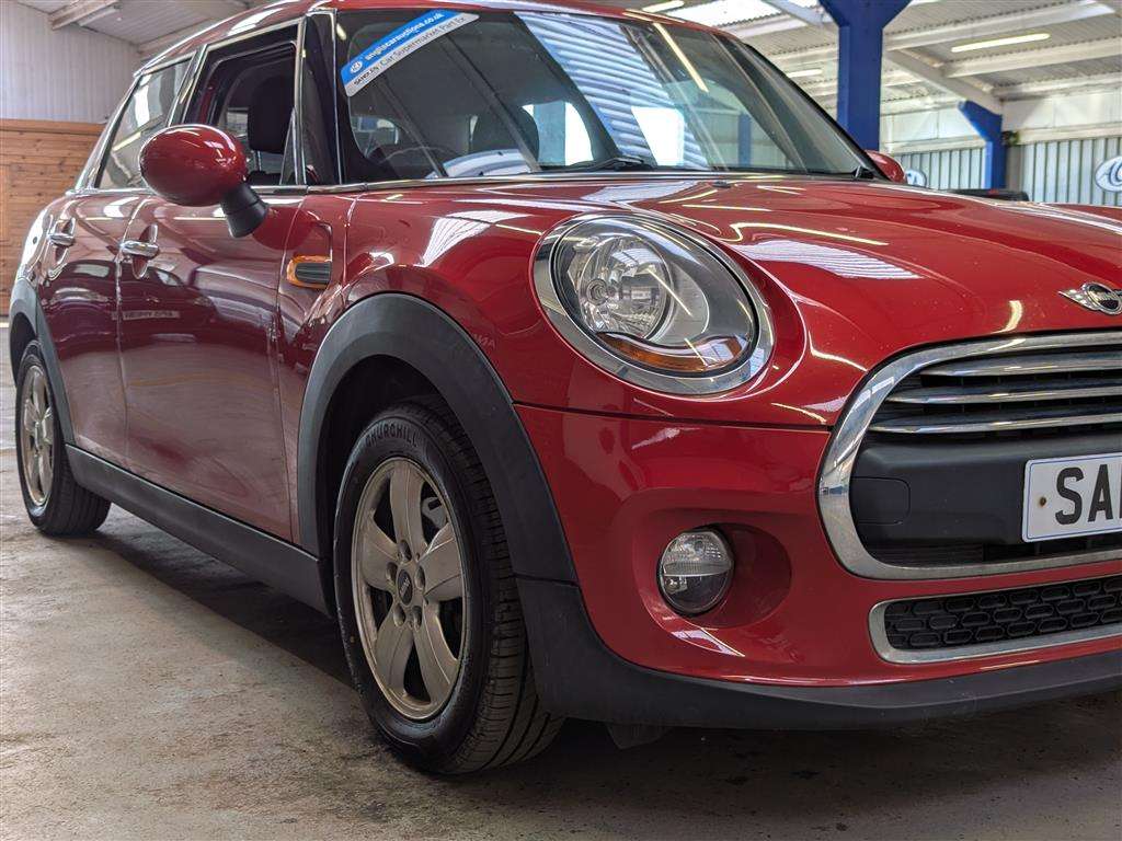 <p>2016 MINI ONE D</p>