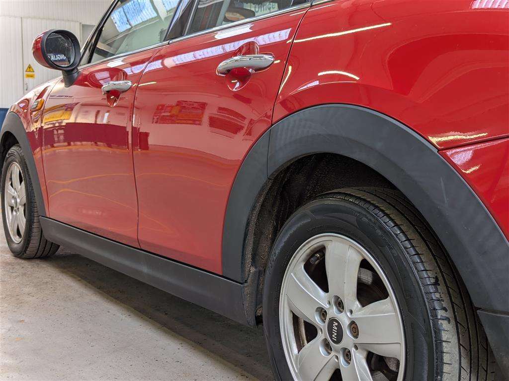 <p>2016 MINI ONE D</p>