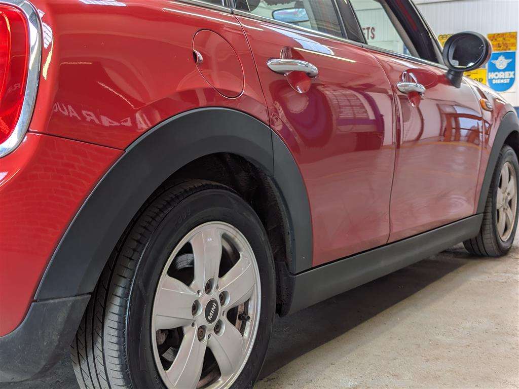 <p>2016 MINI ONE D</p>