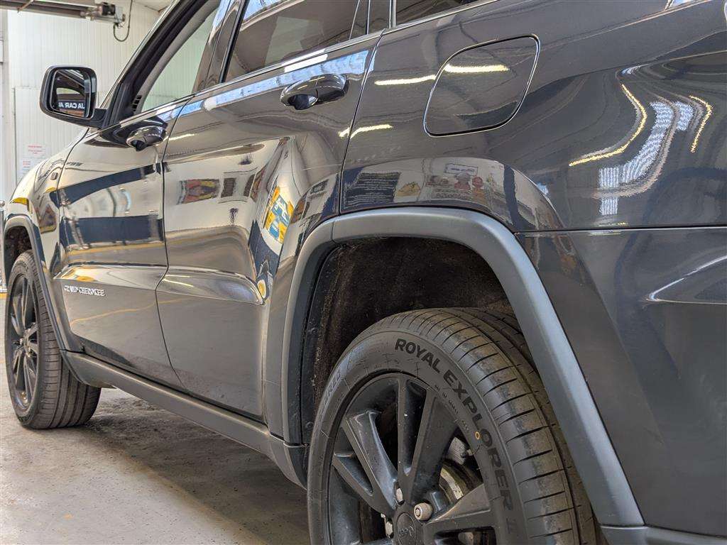 <p>2013 JEEP GRAND CHEROKEE S-LTD CRD</p>