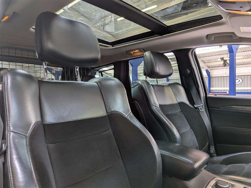 <p>2013 JEEP GRAND CHEROKEE S-LTD CRD</p>