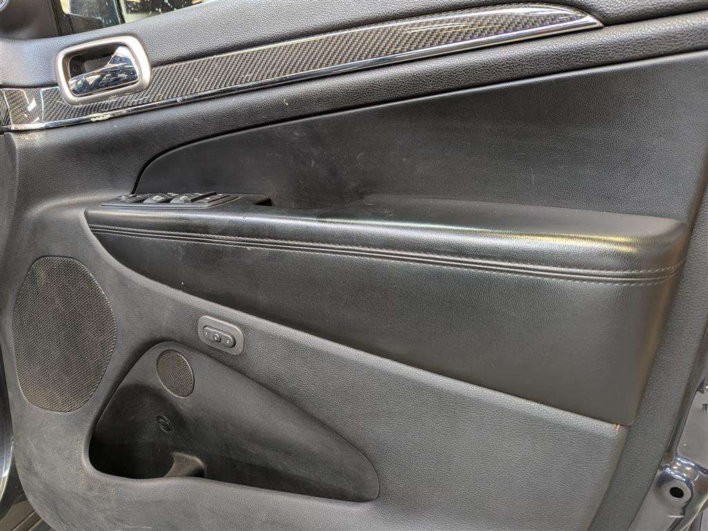 <p>2013 JEEP GRAND CHEROKEE S-LTD CRD</p>