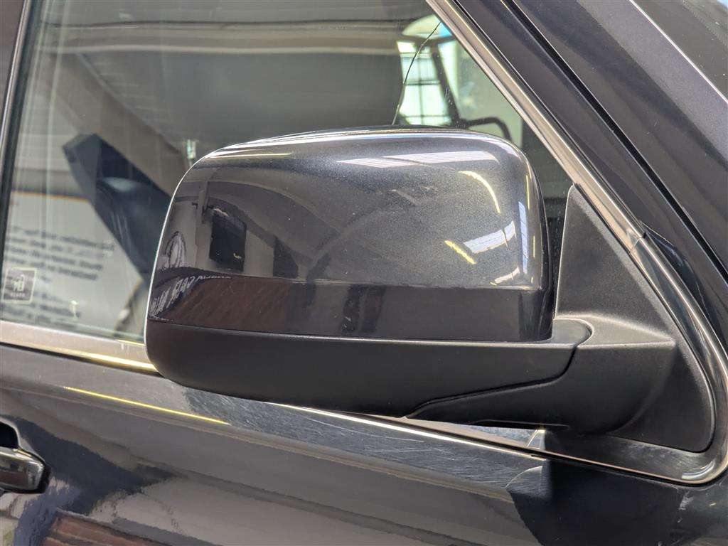 <p>2013 JEEP GRAND CHEROKEE S-LTD CRD</p>