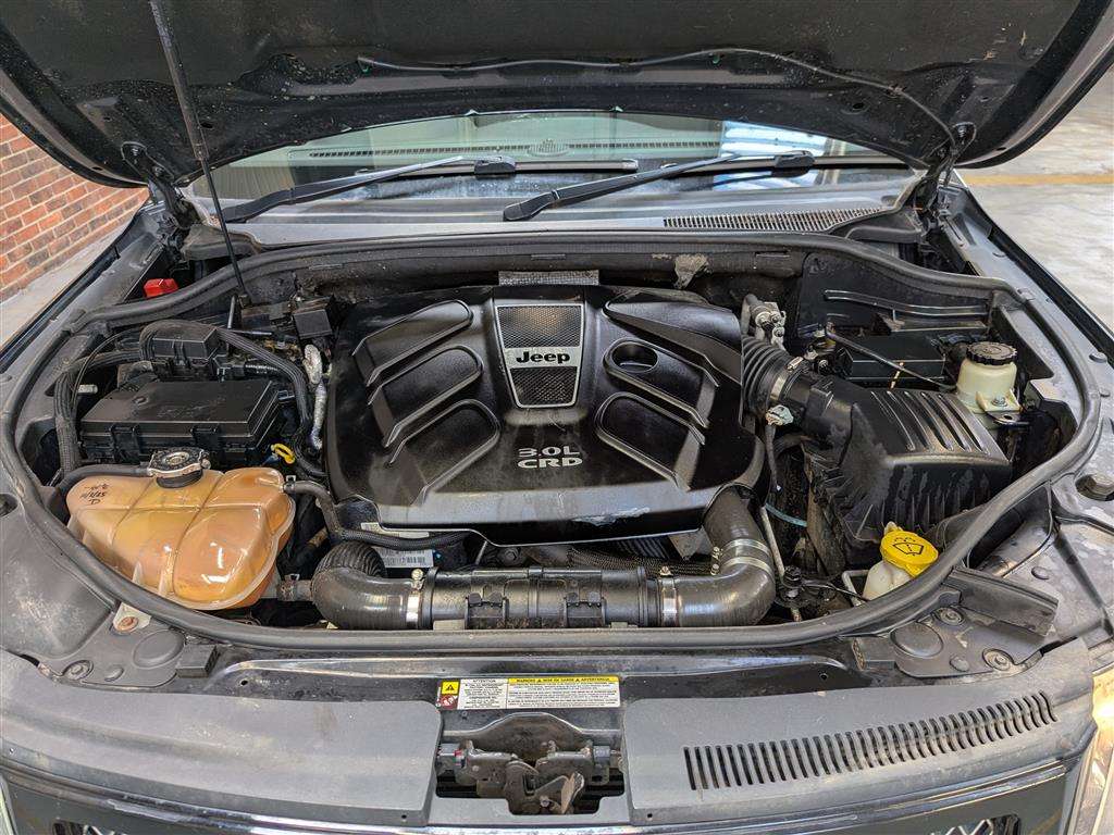 <p>2013 JEEP GRAND CHEROKEE S-LTD CRD</p>