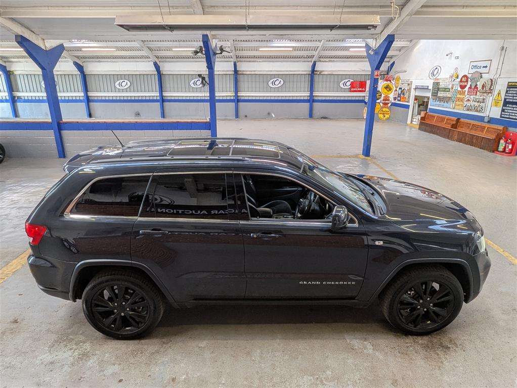 <p>2013 JEEP GRAND CHEROKEE S-LTD CRD</p>