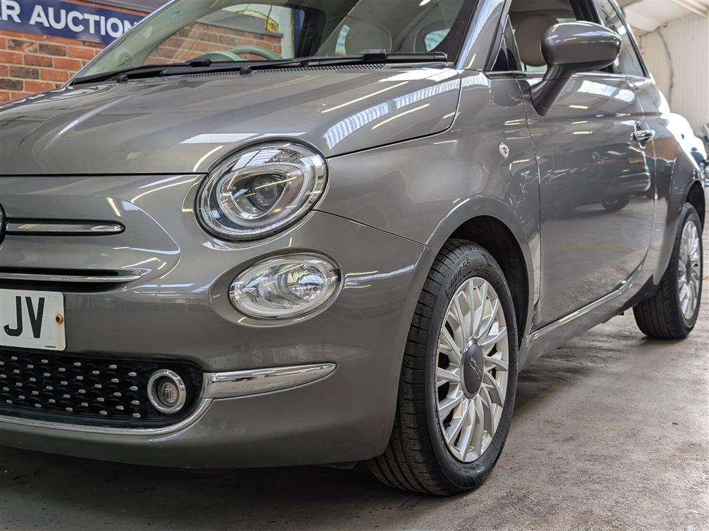 <p>2017 FIAT 500 LOUNGE</p>