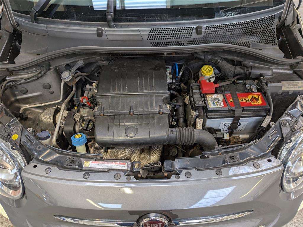 <p>2017 FIAT 500 LOUNGE</p>