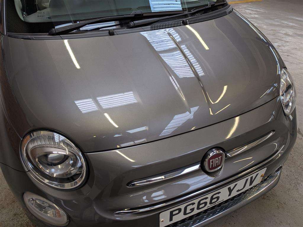 <p>2017 FIAT 500 LOUNGE</p>