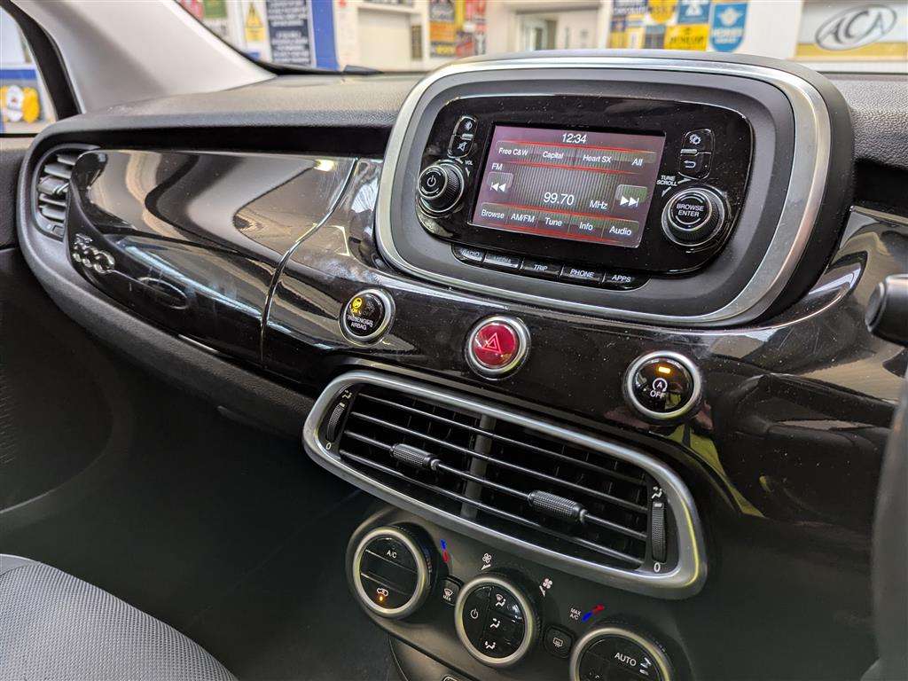 <p>2016 FIAT 500X POP STAR MULTIJET</p>