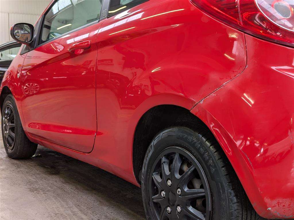 <p>2013 FORD KA EDGE</p>