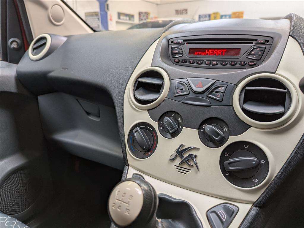 <p>2013 FORD KA EDGE</p>