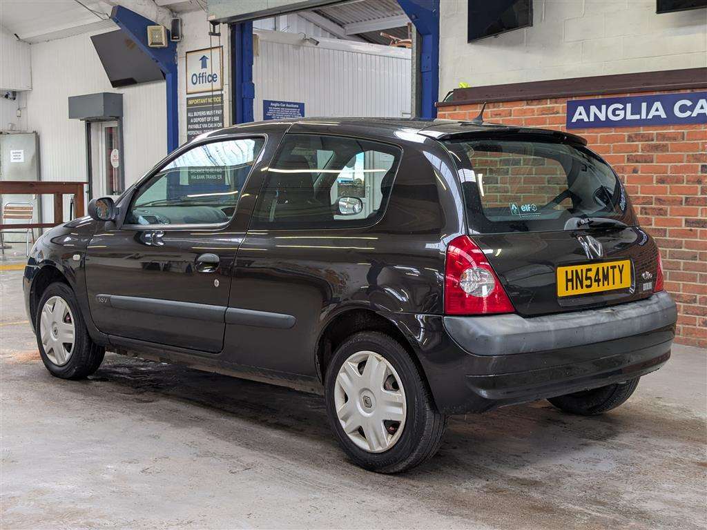 <p>2004 RENAULT CLIO EXTREME 3 16V</p>