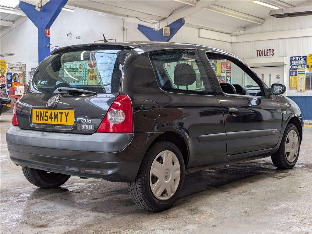 <p>2004 RENAULT CLIO EXTREME 3 16V</p>
