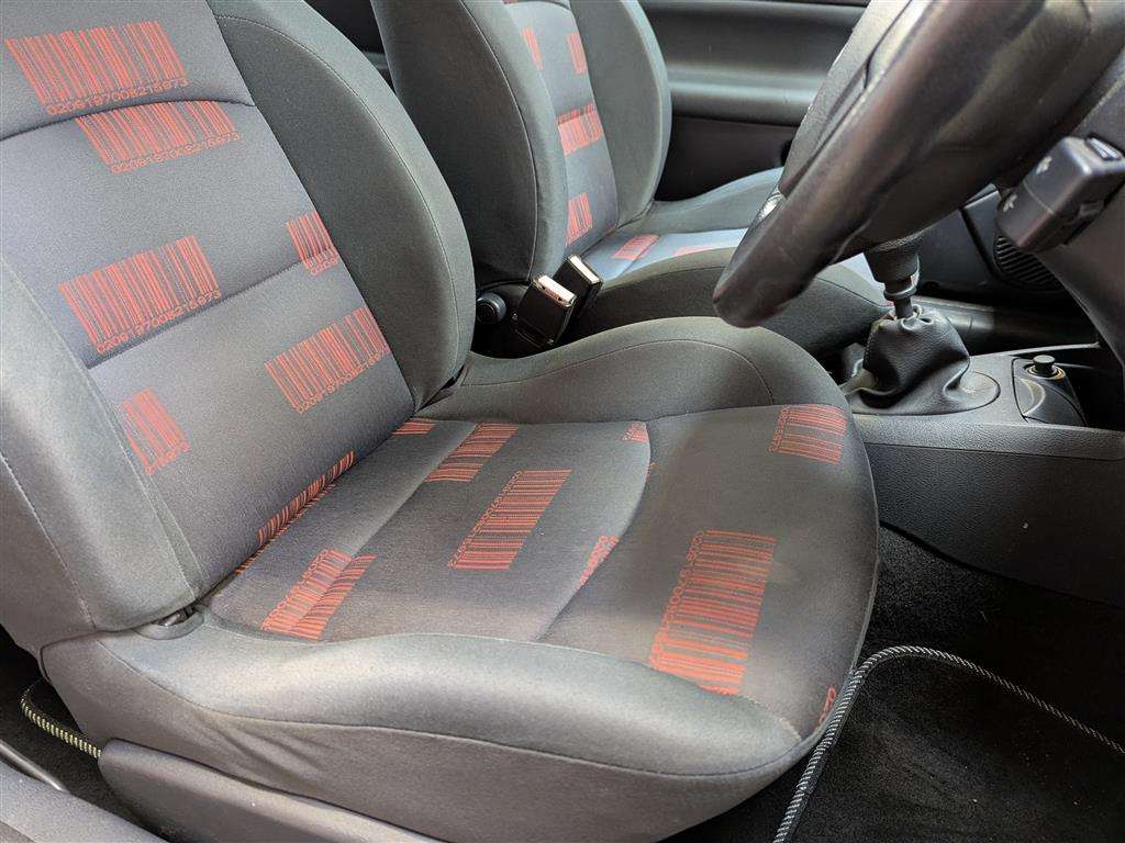 <p>2004 RENAULT CLIO EXTREME 3 16V</p>