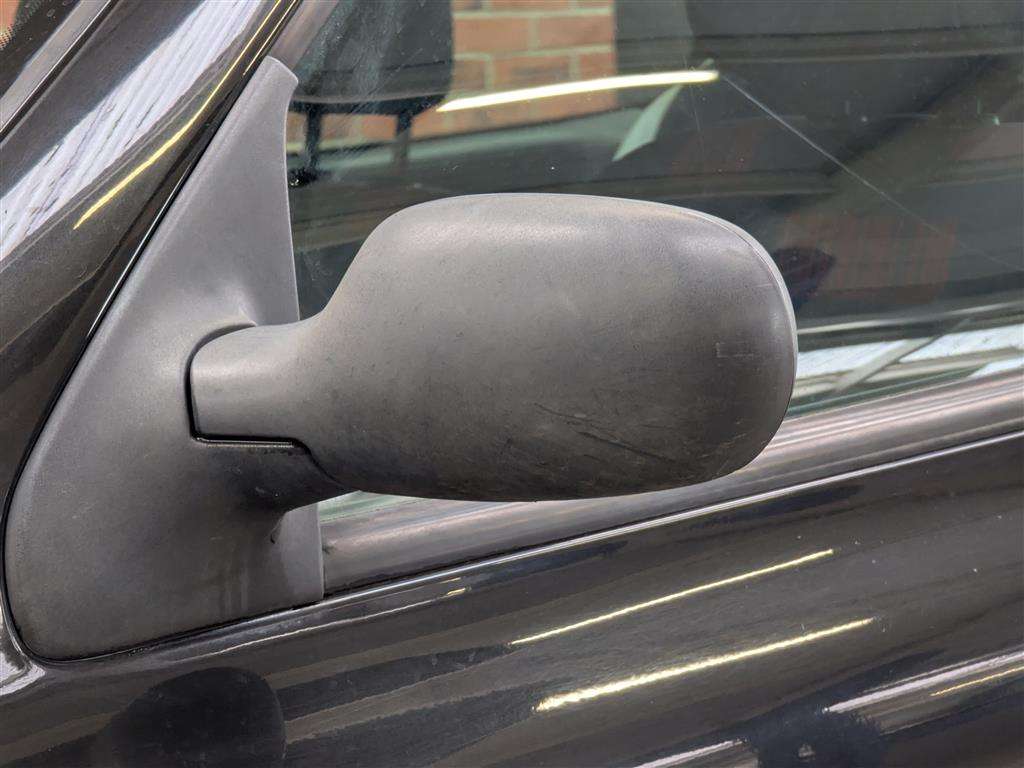 <p>2004 RENAULT CLIO EXTREME 3 16V</p>