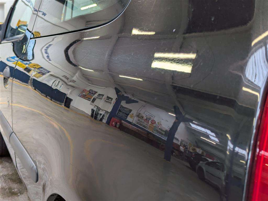 <p>2004 RENAULT CLIO EXTREME 3 16V</p>