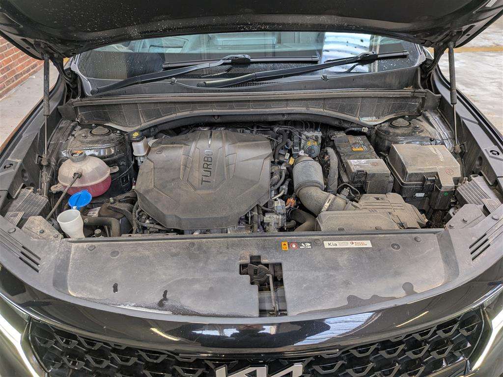 <p>2023 KIA SORENTO EDITION CRDI AWD</p>