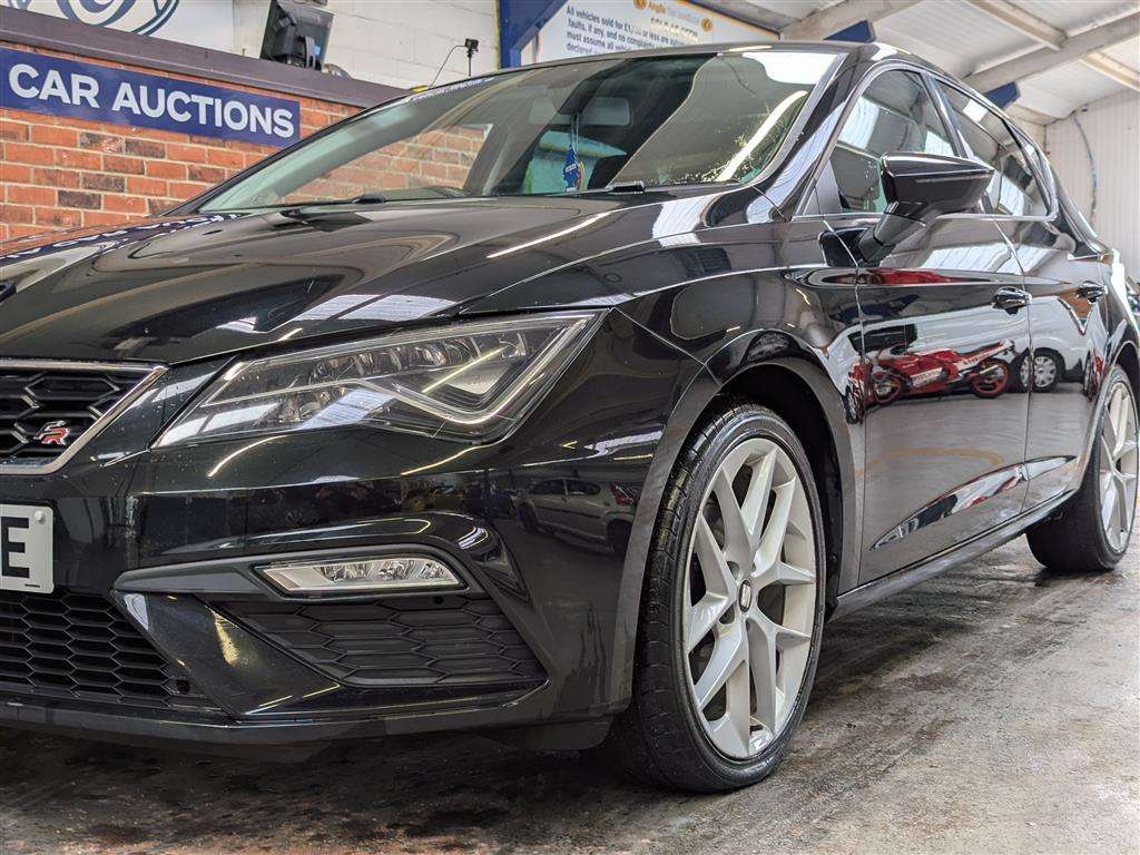 <p>2017 SEAT LEON FR TECHNOLOGY TSI</p>