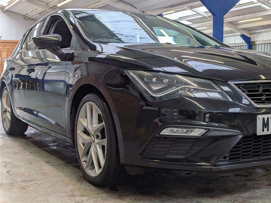 <p>2017 SEAT LEON FR TECHNOLOGY TSI</p>