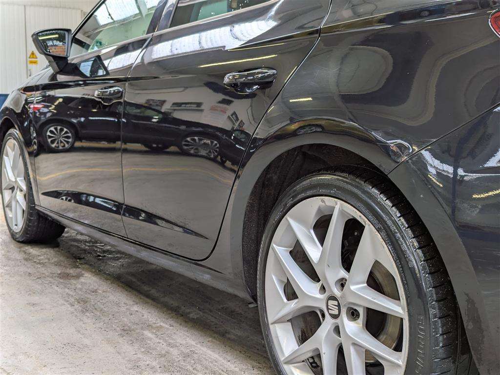 <p>2017 SEAT LEON FR TECHNOLOGY TSI</p>