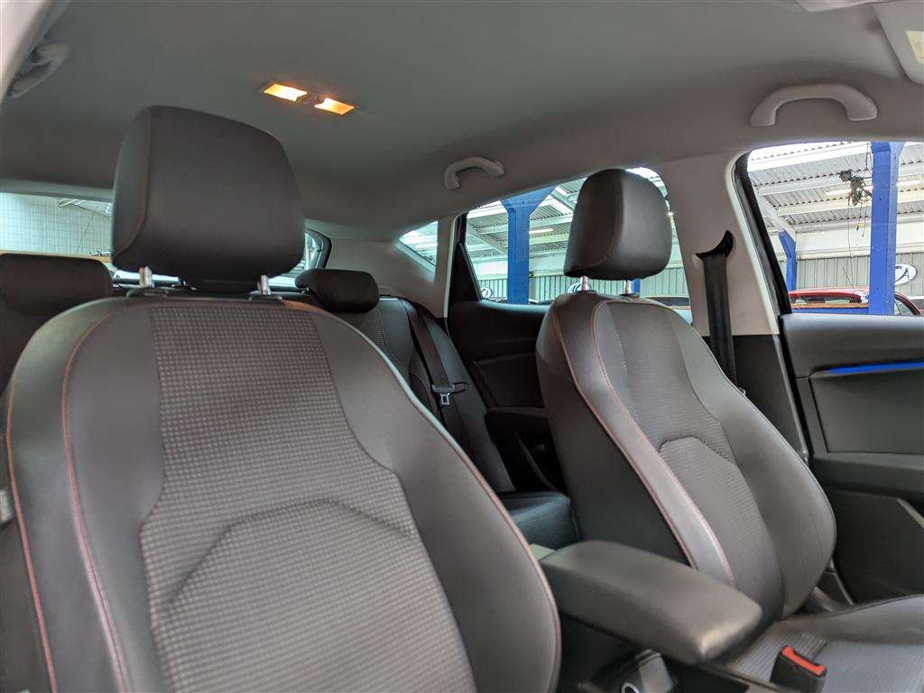 <p>2017 SEAT LEON FR TECHNOLOGY TSI</p>